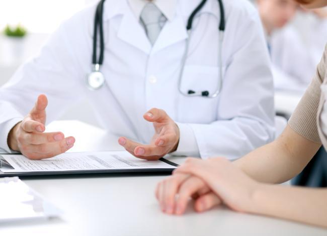 Docteur en rdv avec patient